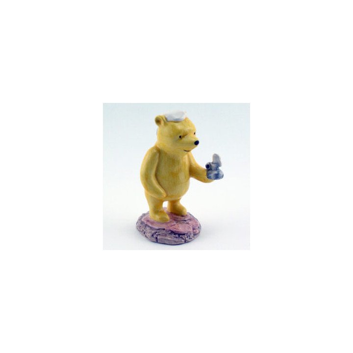 Pooh Lights The Candle | Royal Doulton Disney