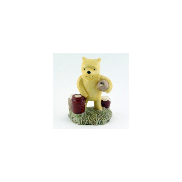 Pooh Counting Honeypots | Royal Doulton Disney
