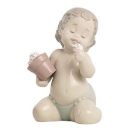 Petals And Hugs Baby Nao Porcelain Figurine