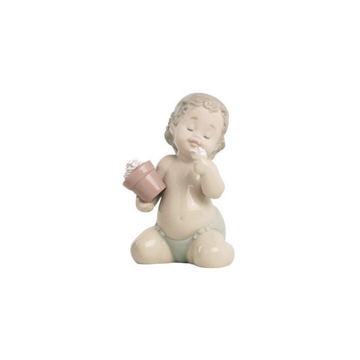 Petals And Hugs Baby Nao Porcelain Figurine